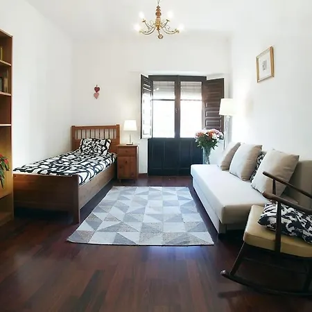 Apartment Vip House Rentals, Entire In Old Town Malaga