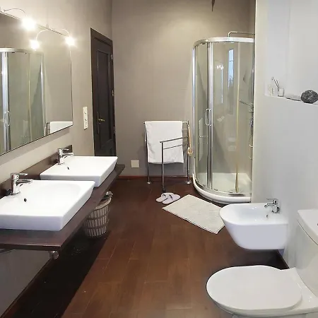 Vip House Rentals, Entire In Old Town Apartment *